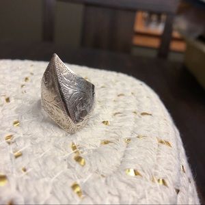 Engraved antique style sterling silver ring
